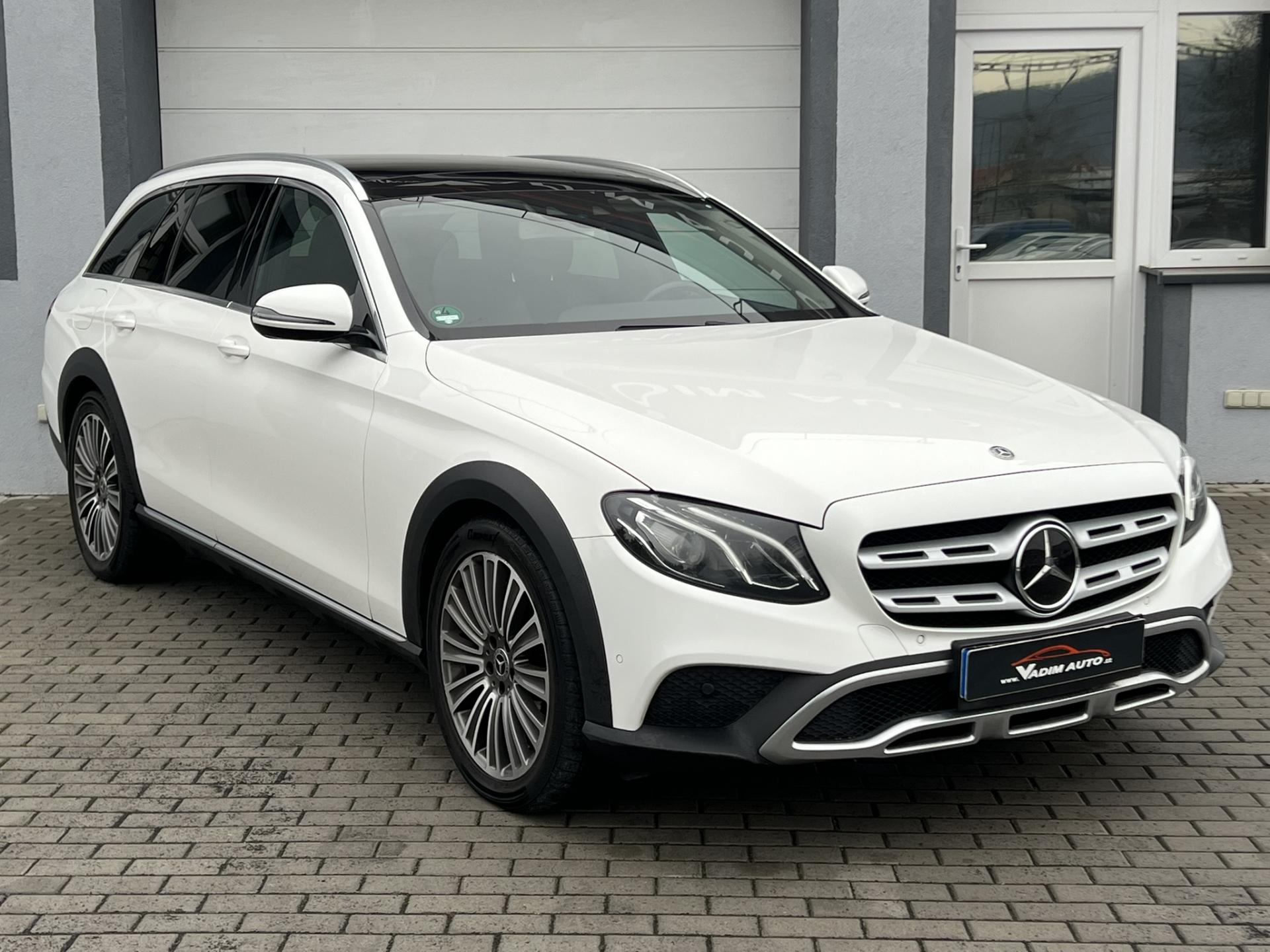 Mercedes-Benz Třídy E E 220D 4MATIC ALL TERRAIN – fotografie 2