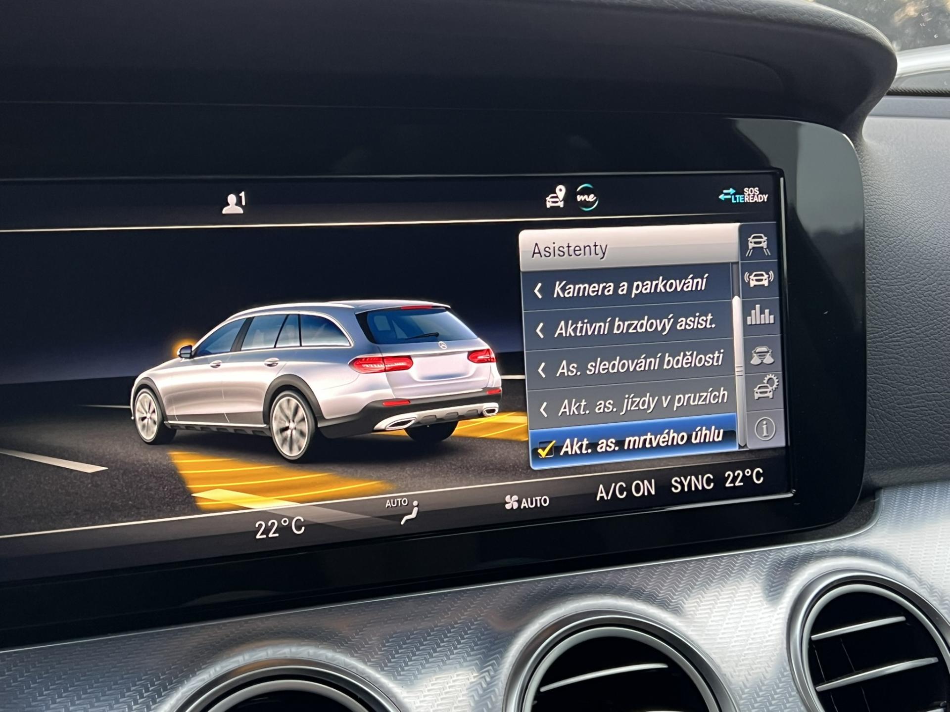 Mercedes-Benz Třídy E E 220D 4MATIC ALL TERRAIN – fotografie 25