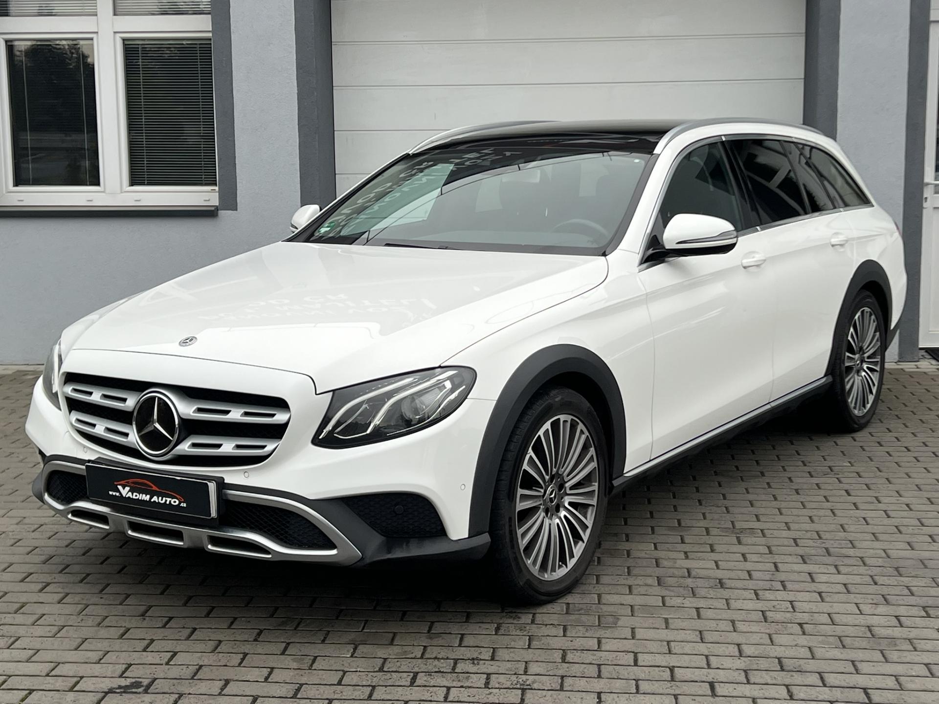 Mercedes-Benz Třídy E E 220D 4MATIC ALL TERRAIN – fotografie 3
