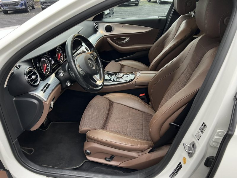 Mercedes-Benz Třídy E E 220D 4MATIC ALL TERRAIN – fotografie 8