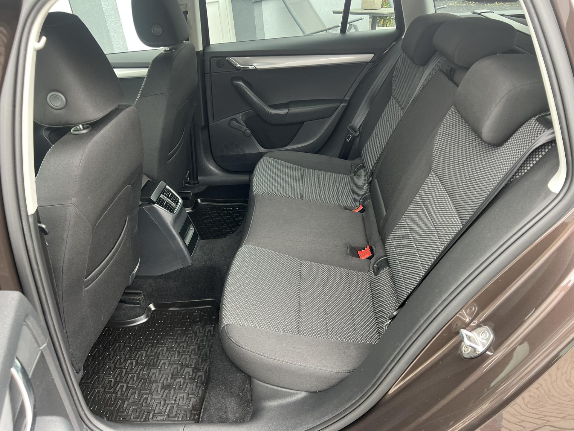 Škoda Octavia 2.0 TDI 110KW ČR NOVÉ – fotografie 8