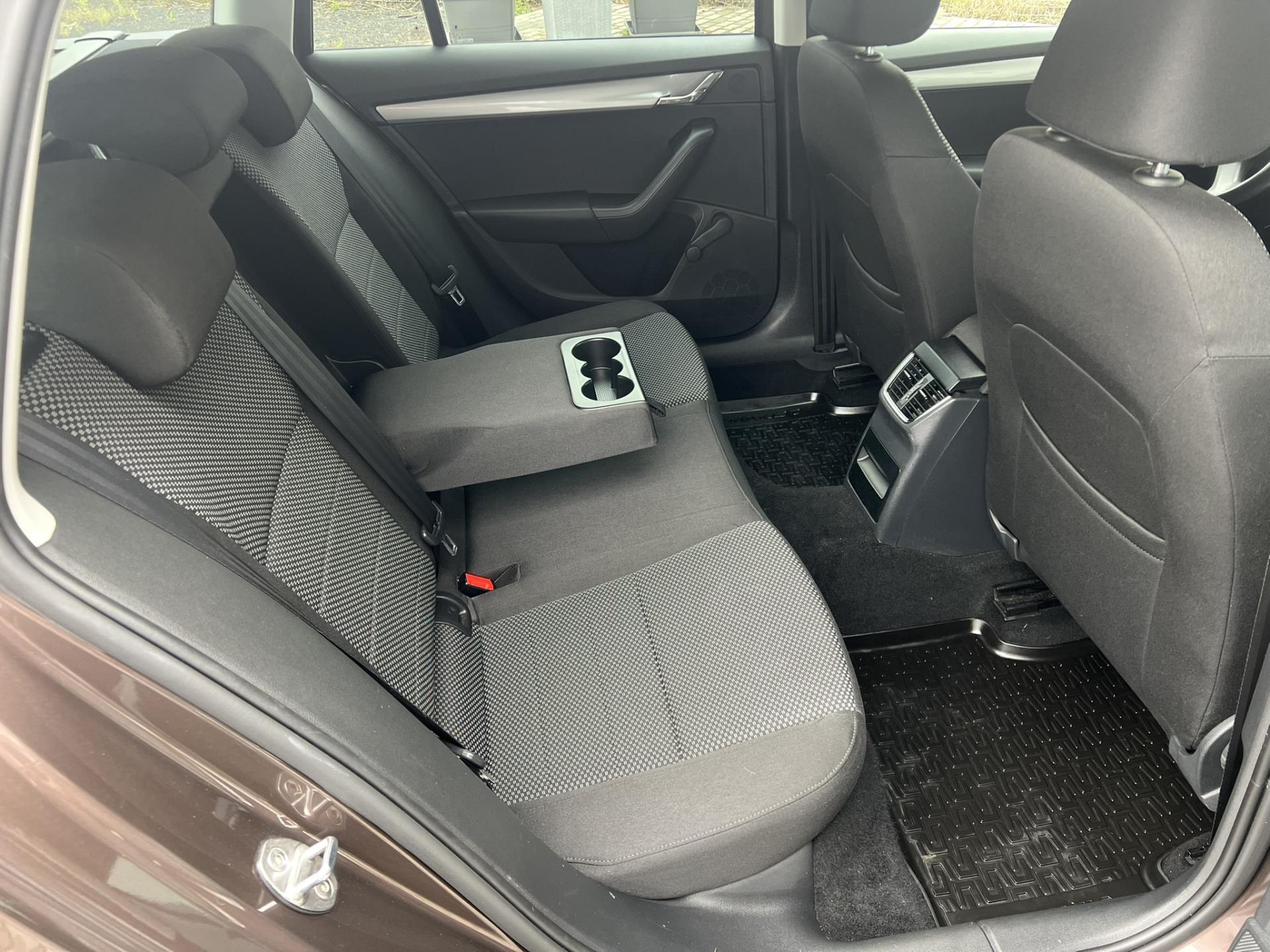 Škoda Octavia 2.0 TDI 110KW ČR NOVÉ – fotografie 9
