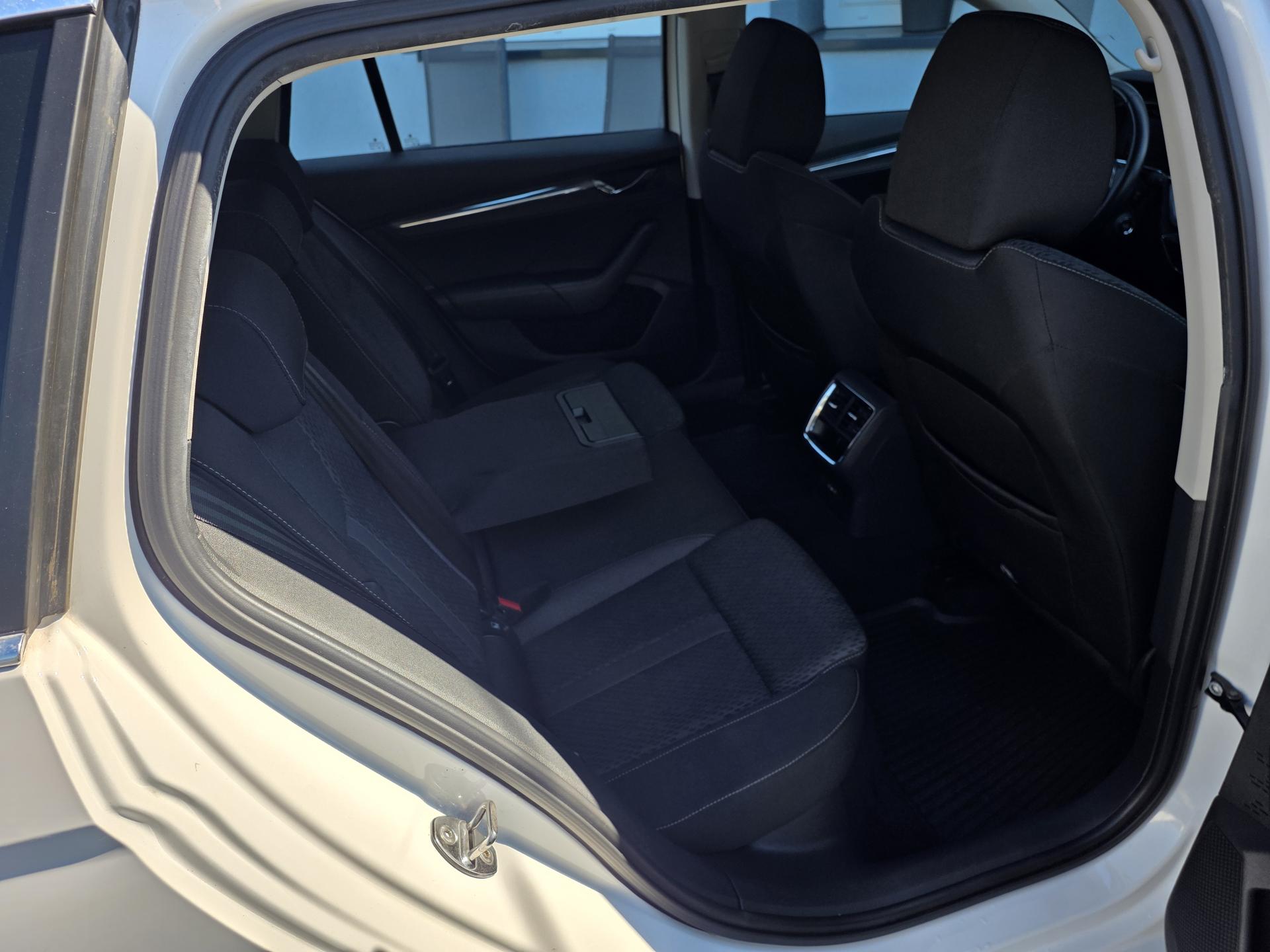 Škoda Octavia 1.5TSI 110kW DSG STYLE ČR NOVÉ – fotografie 11