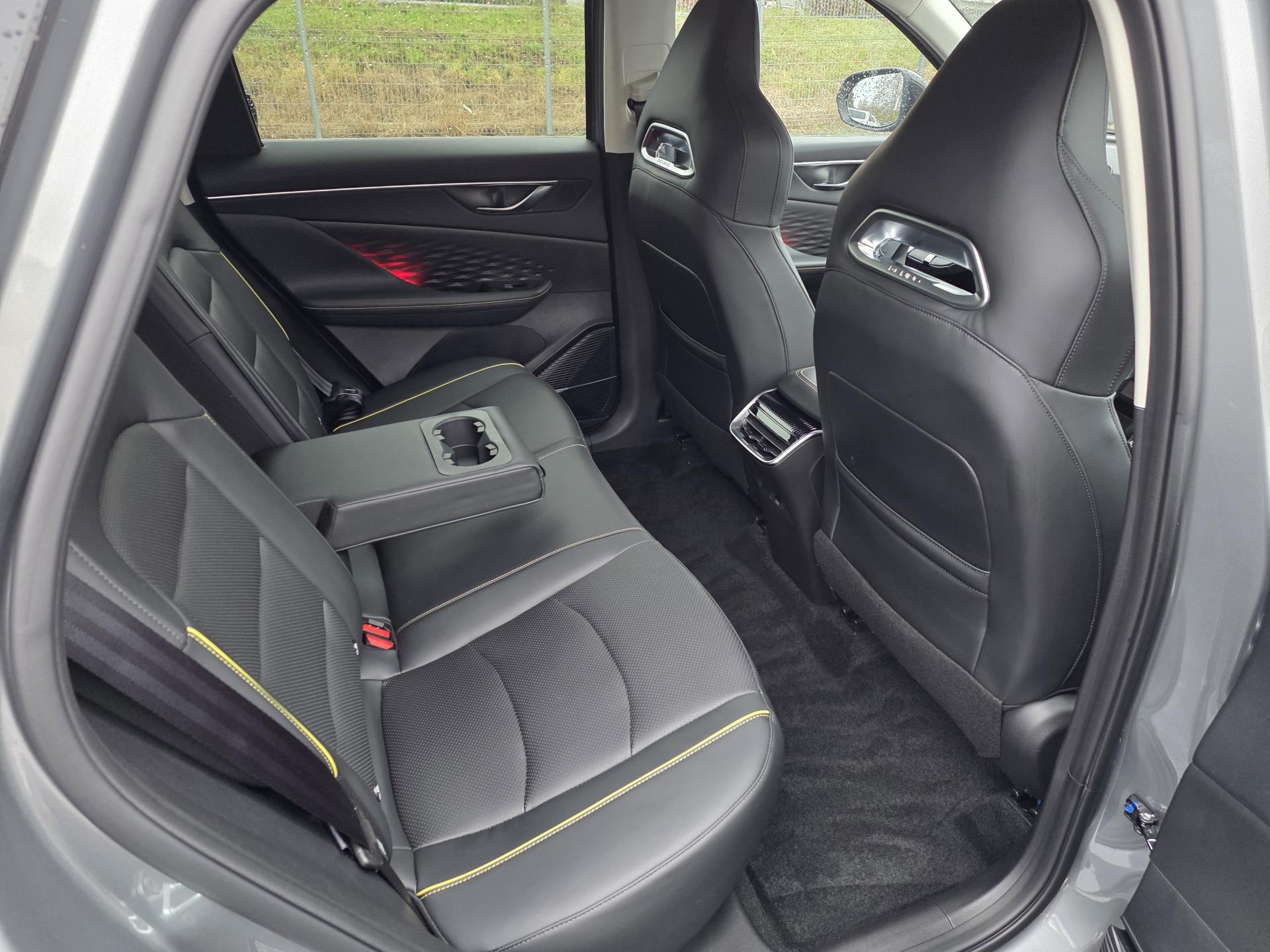BAIC X55 1.5T 130KW AUTOMAT MAX.VÝBAVA – fotografie 12