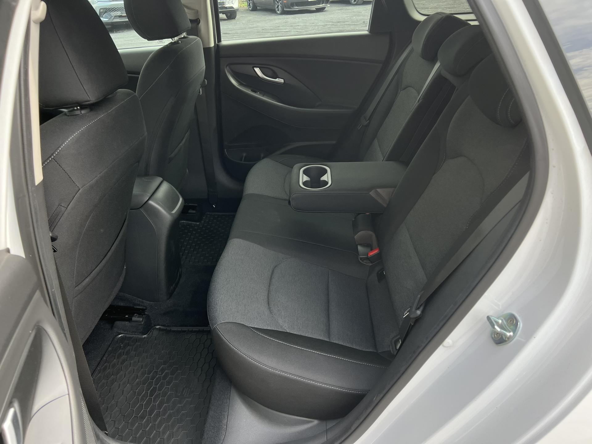 Hyundai i30 1.5T-GDi 118kW SMART ČR NOVÉ – fotografie 10