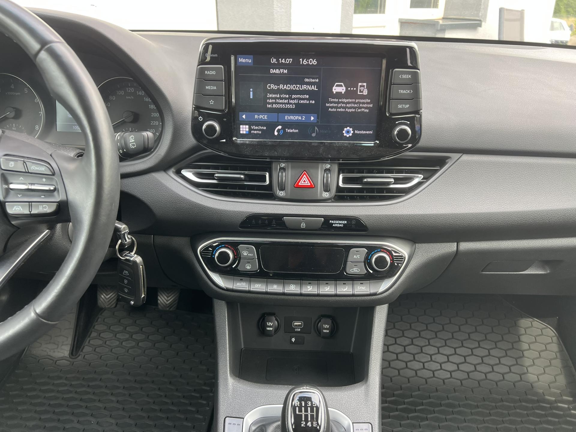 Hyundai i30 1.5T-GDi 118kW SMART ČR NOVÉ – fotografie 14
