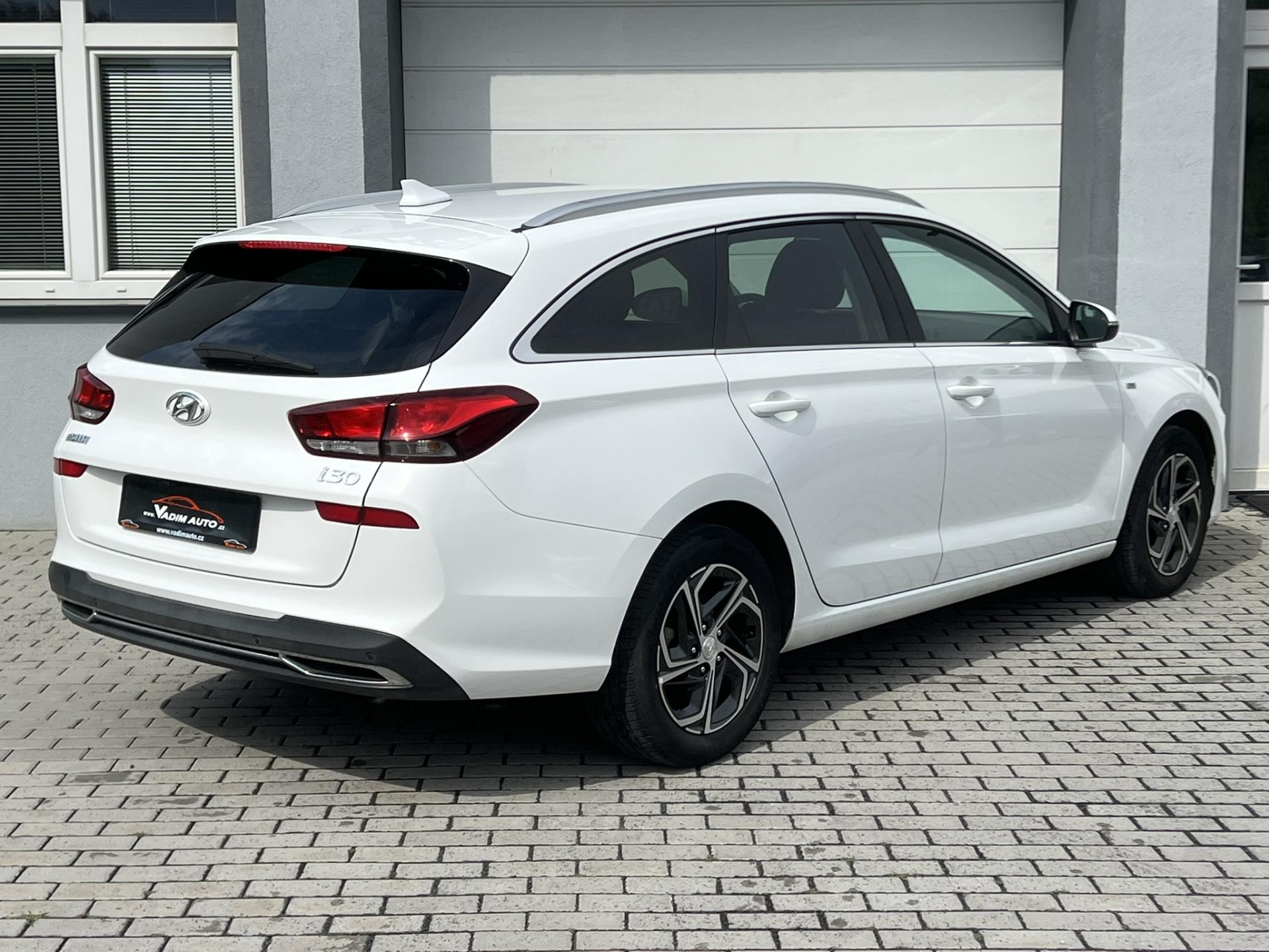 Hyundai i30 1.5T-GDi 118kW SMART ČR NOVÉ – fotografie 5