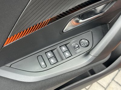 Peugeot 2008 1.2T 130K KAMERA ČR NOVÉ 1.MAJ – fotografie 15