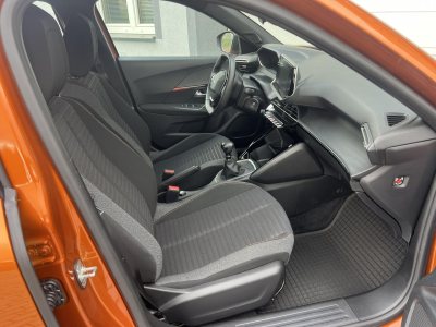 Peugeot 2008 1.2T 130K KAMERA ČR NOVÉ 1.MAJ – fotografie 9