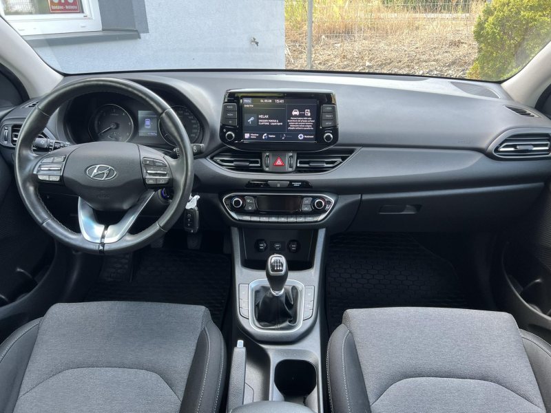 Hyundai i30 1.6CRDi 85kW SMART 1.MAJITEL – fotografie 12