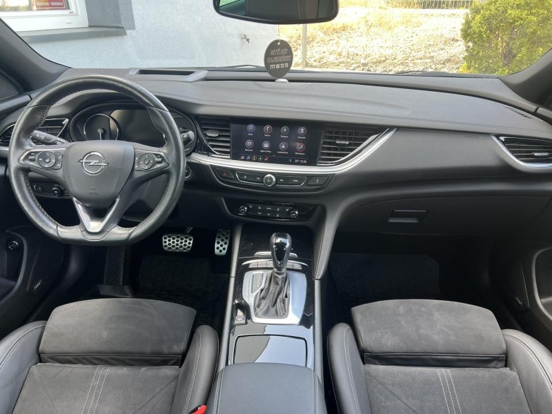 Opel Insignia 2.0CDTi 128kW AUTOMAT ELEGANCE – fotografie 12