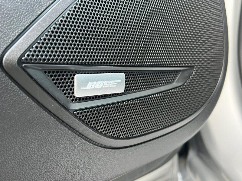 Opel Insignia 2.0CDTi 128kW AUTOMAT ELEGANCE – fotografie 25