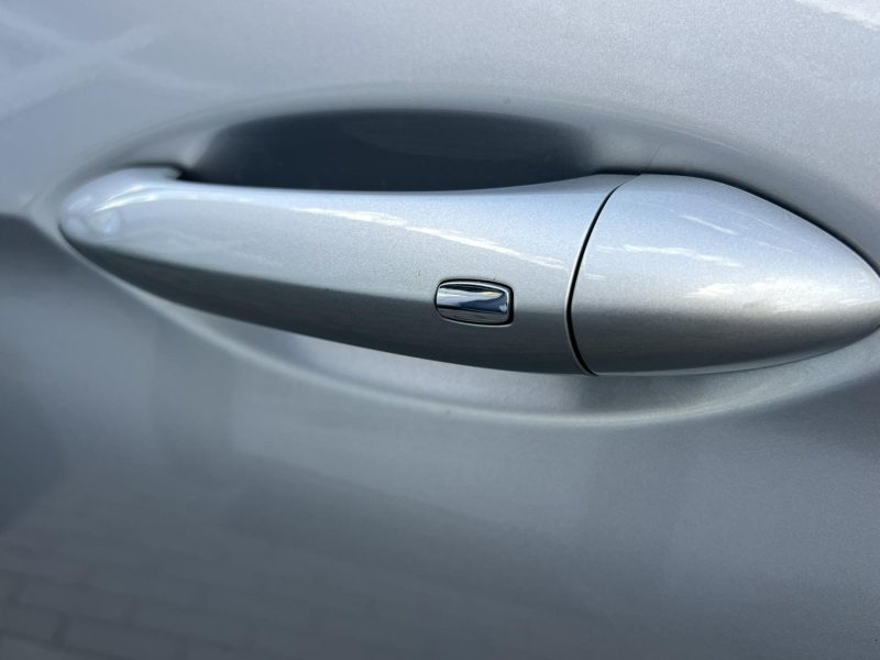 Opel Insignia 2.0CDTi 128kW AUTOMAT ELEGANCE – fotografie 27
