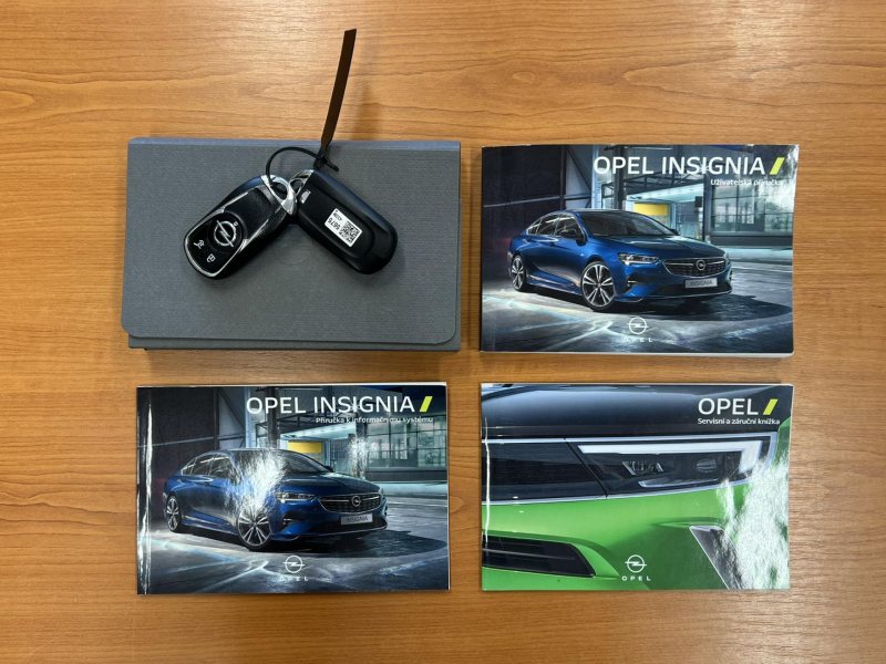 Opel Insignia 2.0CDTi 128kW AUTOMAT ELEGANCE – fotografie 30
