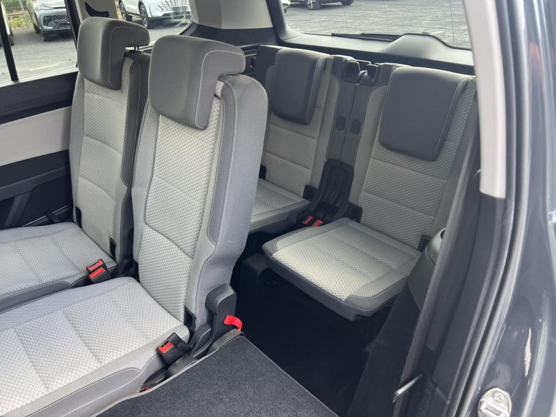 Volkswagen Touran 1.5TSI 110kW DSG 7.MÍST EVO – fotografie 12