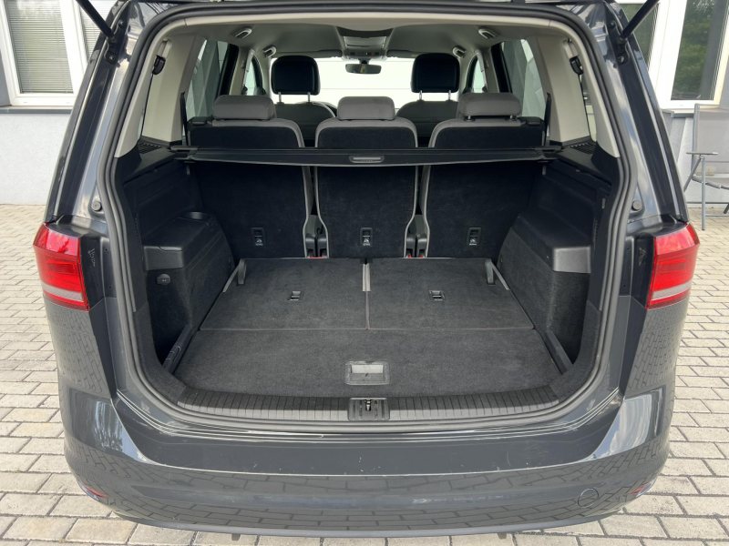 Volkswagen Touran 1.5TSI 110kW DSG 7.MÍST EVO – fotografie 22