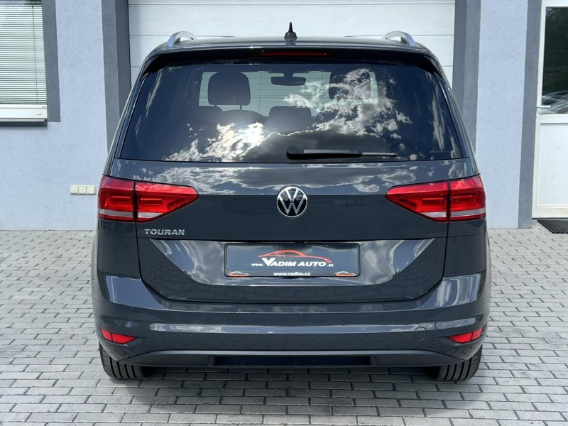 Volkswagen Touran 1.5TSI 110kW DSG 7.MÍST EVO – fotografie 7