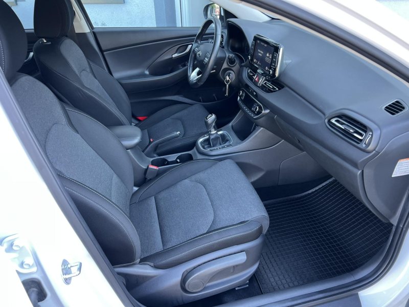Hyundai i30 1.5T-GDi 118kW SMART KAMERA – fotografie 9
