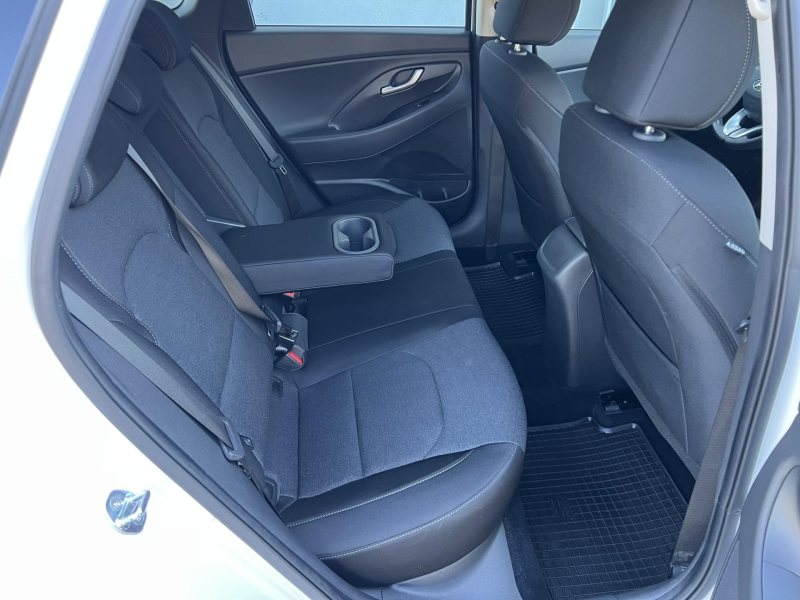 Hyundai i30 1.5T-GDi 118kW SMART KAMERA – fotografie 11