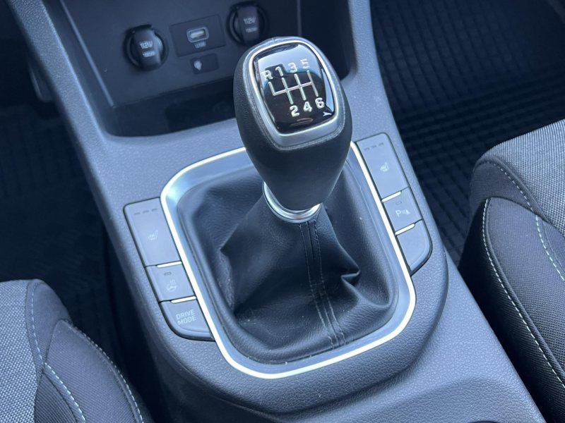Hyundai i30 1.5T-GDi 118kW SMART KAMERA – fotografie 15