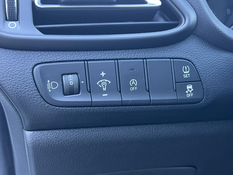 Hyundai i30 1.5T-GDi 118kW SMART KAMERA – fotografie 17