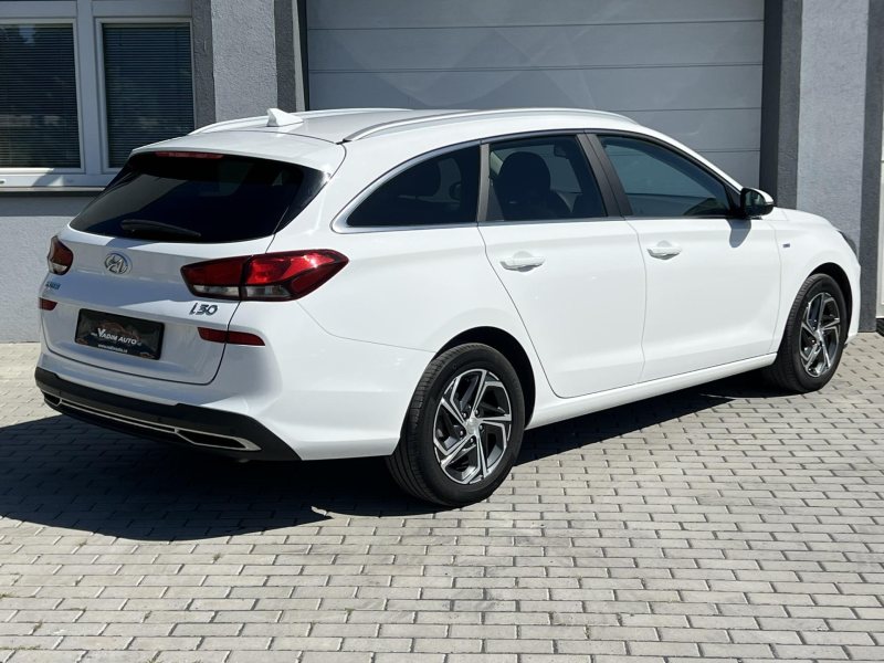 Hyundai i30 1.5T-GDi 118kW SMART KAMERA – fotografie 5
