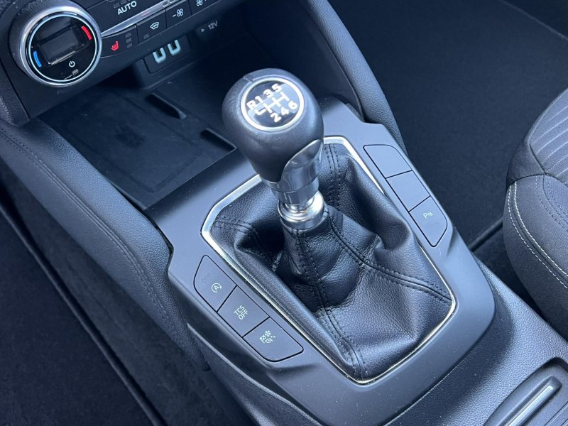 Ford Focus 1.5EcoBlue 88kW TITANIUM ČR – fotografie 17
