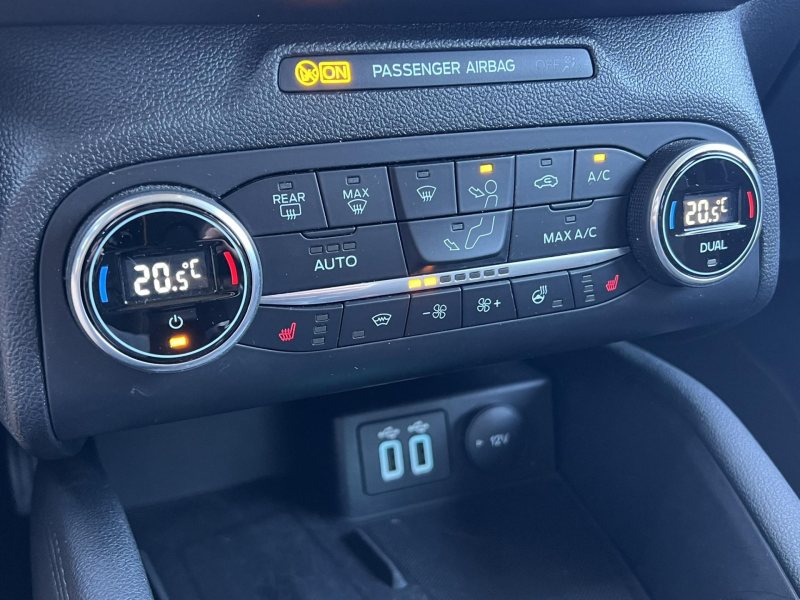 Ford Focus 1.5EcoBlue 88kW TITANIUM ČR – fotografie 16