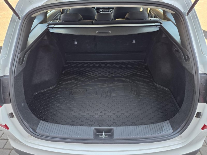 Hyundai i30 1.6CRDi COMFORT TAŽNÉ KAMERA – fotografie 18