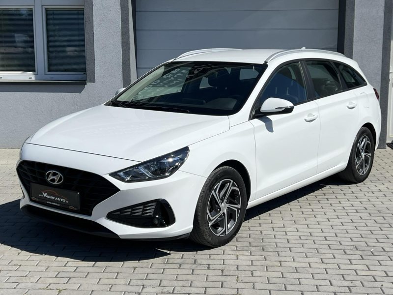 Hyundai i30 1.6CRDi COMFORT TAŽNÉ KAMERA – fotografie 3