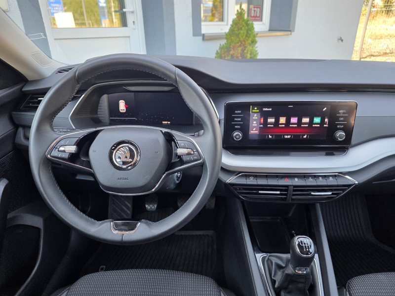 Škoda Octavia 2.0TDI AMBITON ČR NOVÉ 1.MAJ – fotografie 11
