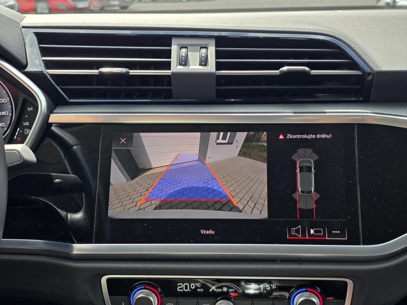 Audi Q3 SPORTBACK 2.0TFSI 140kW BUFÍK – fotografie 16
