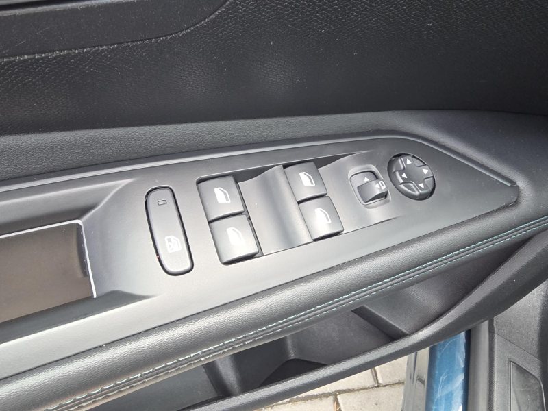 Peugeot 3008 1.5BHDi 96kW ALLURE 1.MAJITEL – fotografie 16