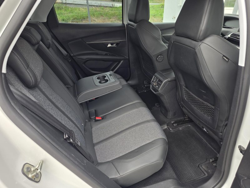 Peugeot 3008 1.5HDi 96kW ALLURE ČR NOVÉ – fotografie 11