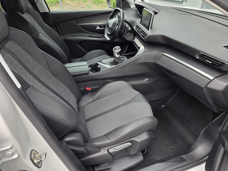 Peugeot 3008 1.5HDi 96kW ALLURE ČR NOVÉ – fotografie 9
