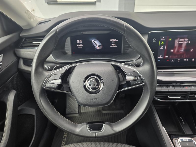 Škoda Octavia 2.0TDI 110kW 4x4 DSG STYLE – fotografie 13