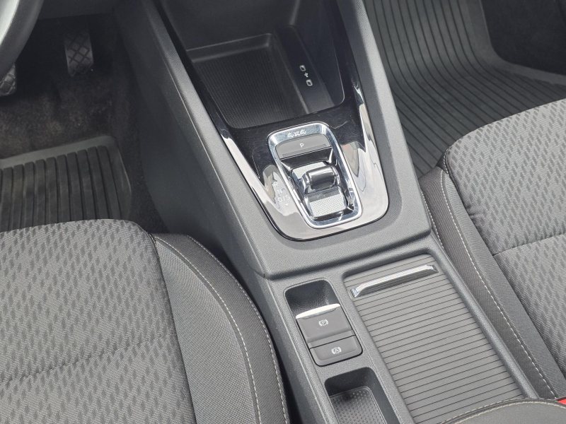 Škoda Octavia 2.0TDI 110kW 4x4 DSG STYLE – fotografie 15