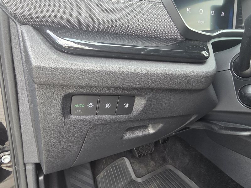 Škoda Octavia 2.0TDI 110kW 4x4 DSG STYLE – fotografie 16