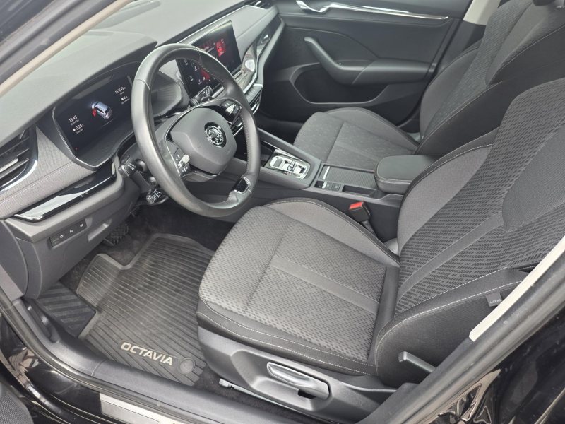 Škoda Octavia 2.0TDI 110kW 4x4 DSG STYLE – fotografie 8