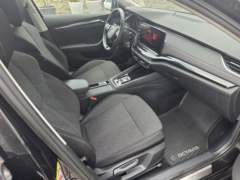 Škoda Octavia 2.0TDI 110kW 4x4 DSG STYLE – fotografie 9