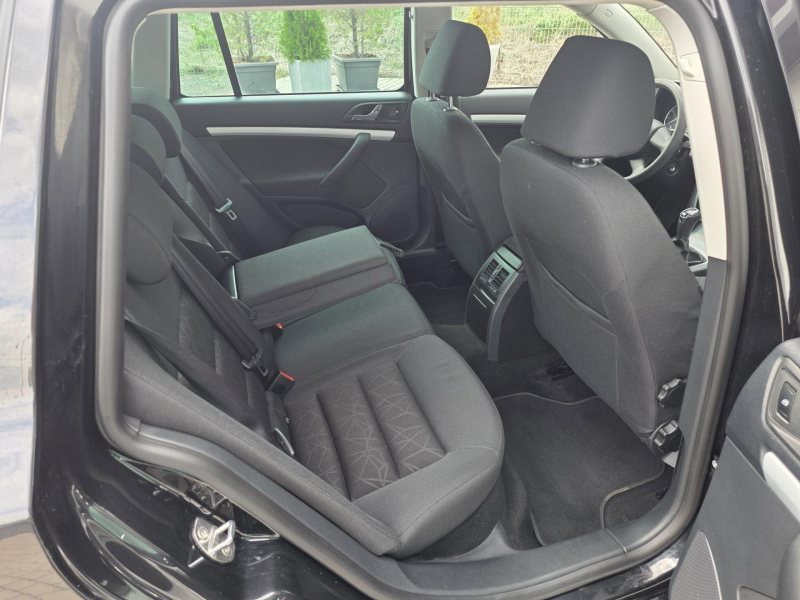 Škoda Octavia 1.4TSI 90kW ELEGANCE TAŽNÉ – fotografie 11