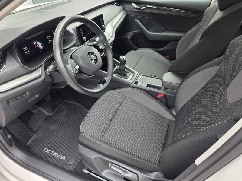 Škoda Octavia 2.0TDI AMBITION 1.MAJITEL ČR – fotografie 8