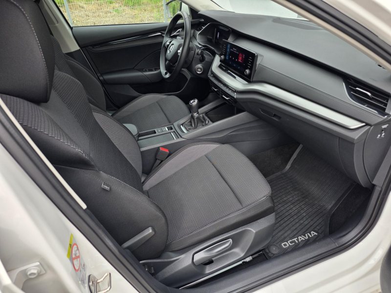 Škoda Octavia 2.0TDI AMBITION 1.MAJITEL ČR – fotografie 9