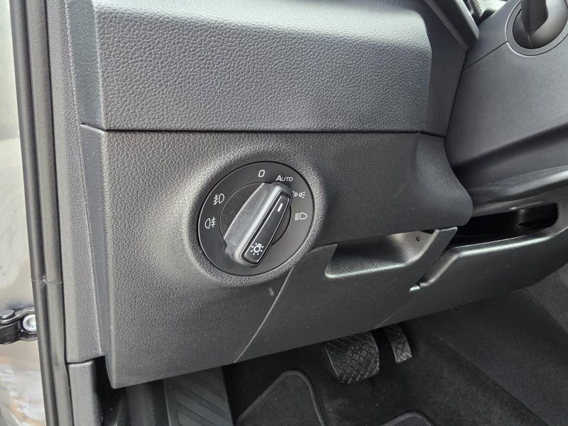 Škoda Karoq 1.5TSI 110kW DSG DRIVE ČR NOVÉ – fotografie 17