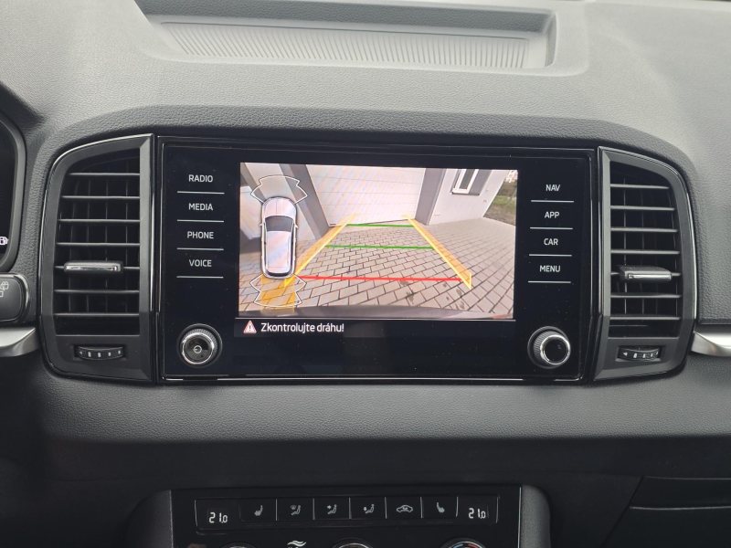 Škoda Karoq 1.5TSI 110kW DSG DRIVE ČR NOVÉ – fotografie 15