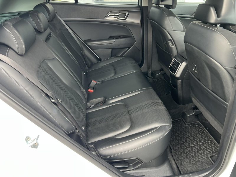 Kia Sportage 1.6T-GDI 169kW 4x4 AT TOP – fotografie 11