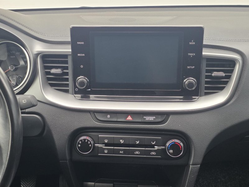 Kia Ceed 1.5T-GDi 118kW FRESH 1MAJITEL – fotografie 14