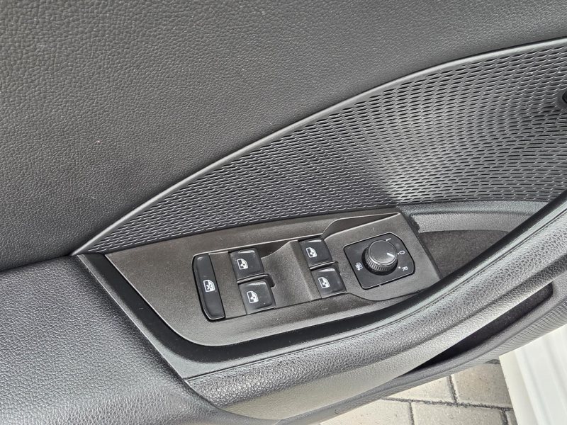 Škoda Octavia 1.5TSI 110kW DSG 1.MAJITEL ČR – fotografie 16