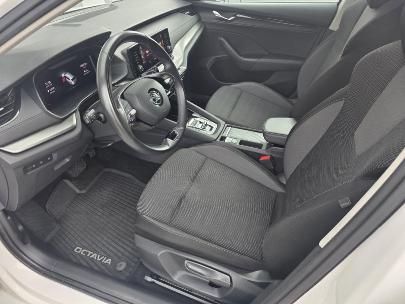 Škoda Octavia 1.5TSI 110kW DSG 1.MAJITEL ČR – fotografie 8