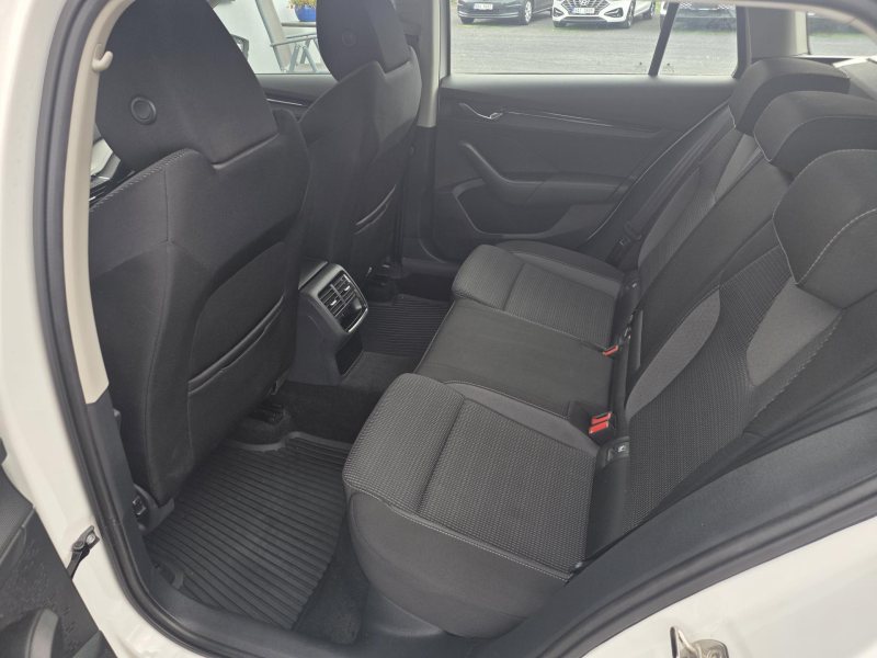 Škoda Octavia 1.5TSI 110kW DSG 1.MAJITEL ČR – fotografie 10